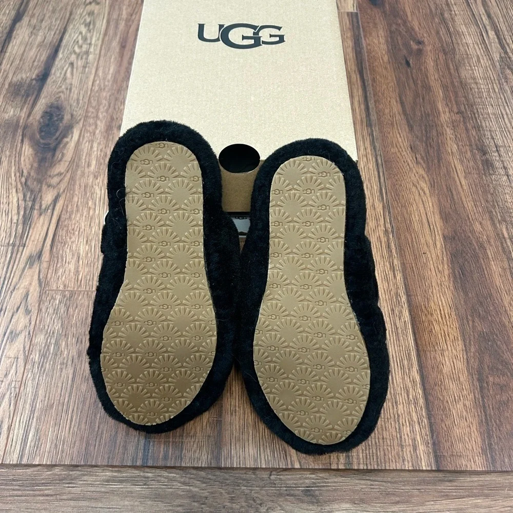 UGG Black Fuzzy Slippers/Slides